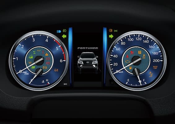 Toyota Fortuner - Interior